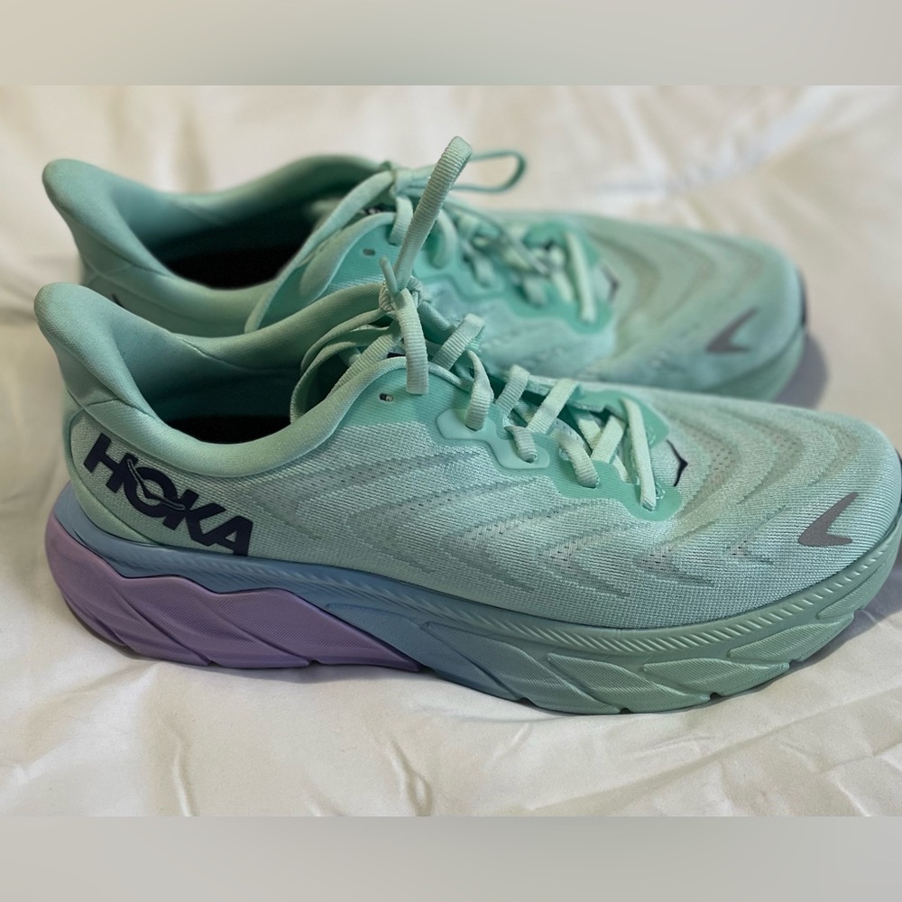 Women’s Hoka’s size 9B